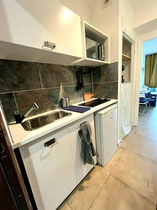 Appartement+loggia 80m De La